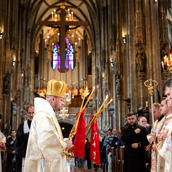 Priesterweihe Byzantinischer Ritus im Stephansdom / Erzdiözese Wien/ Schönlaub