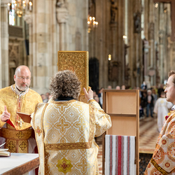 Priesterweihe Byzantinischer Ritus im Stephansdom / Erzdiözese Wien/ Schönlaub