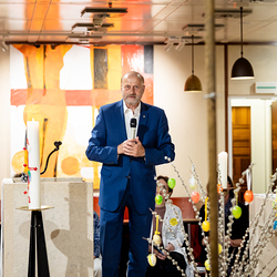 Weihe Altarbild AKH / Erzdiözese Wien/ Schönlaub, Stephan Schönlaub